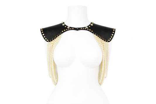 Spalle in cuoio nero e perle
